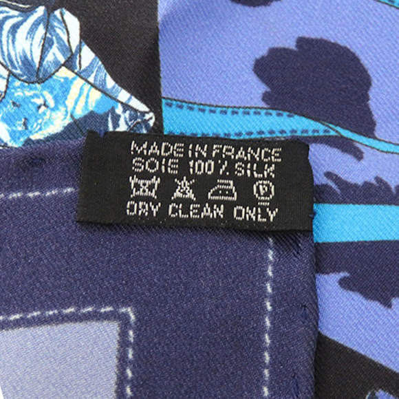 Pre-Loved Hermes Monsieur Et Madame Silk Scarf - Picture 2 of 8